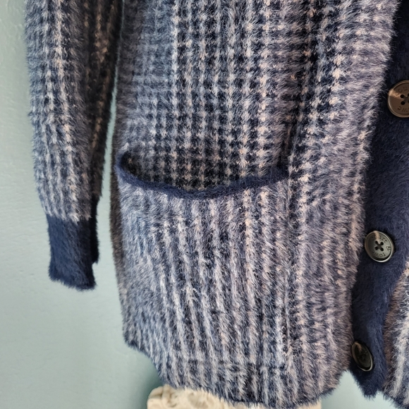 Court & Rowe soft fuzzy eyelash knit cardigan C25 - Picture 8 of 9